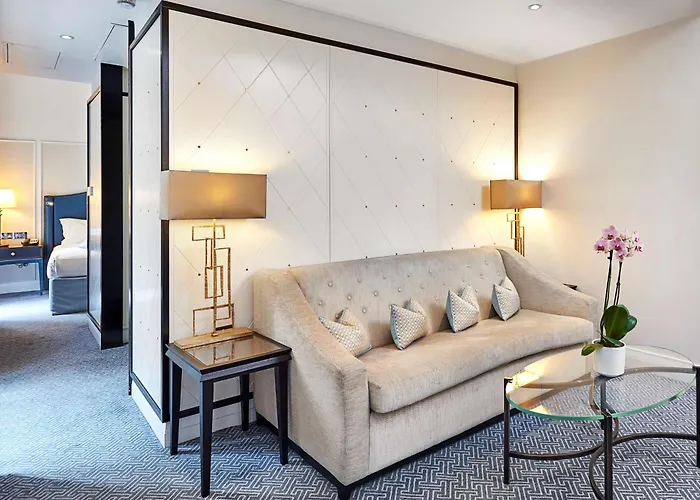 The Waldorf Hilton