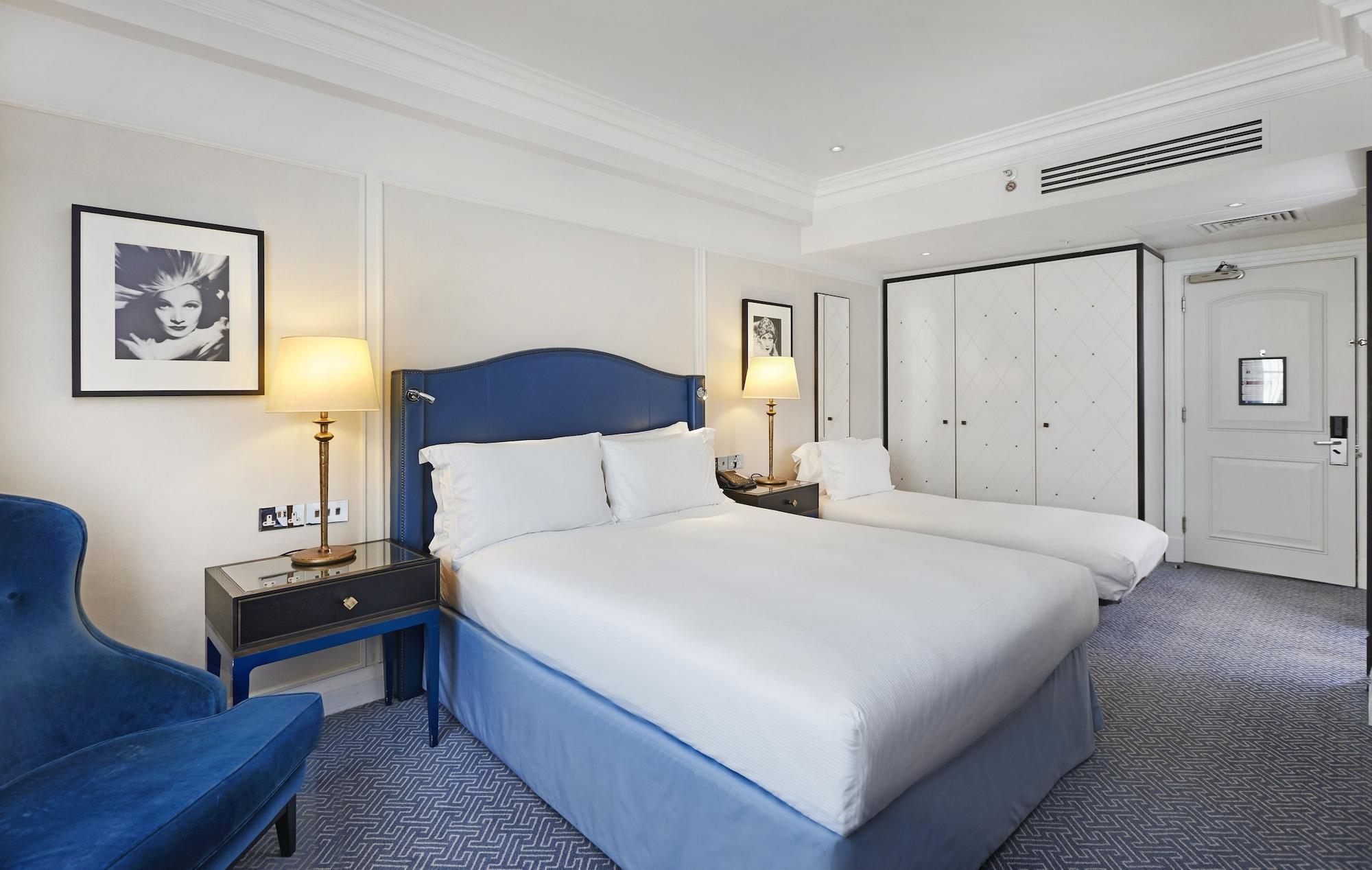Отель The Waldorf Hilton